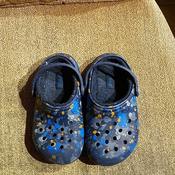 multicolor crocs with fur